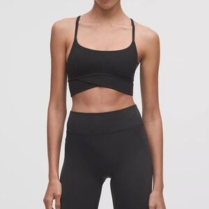 Lululemon Wunder Train Strappy Wrapped Bra Black C/D Cup Size 6 W2EI9S